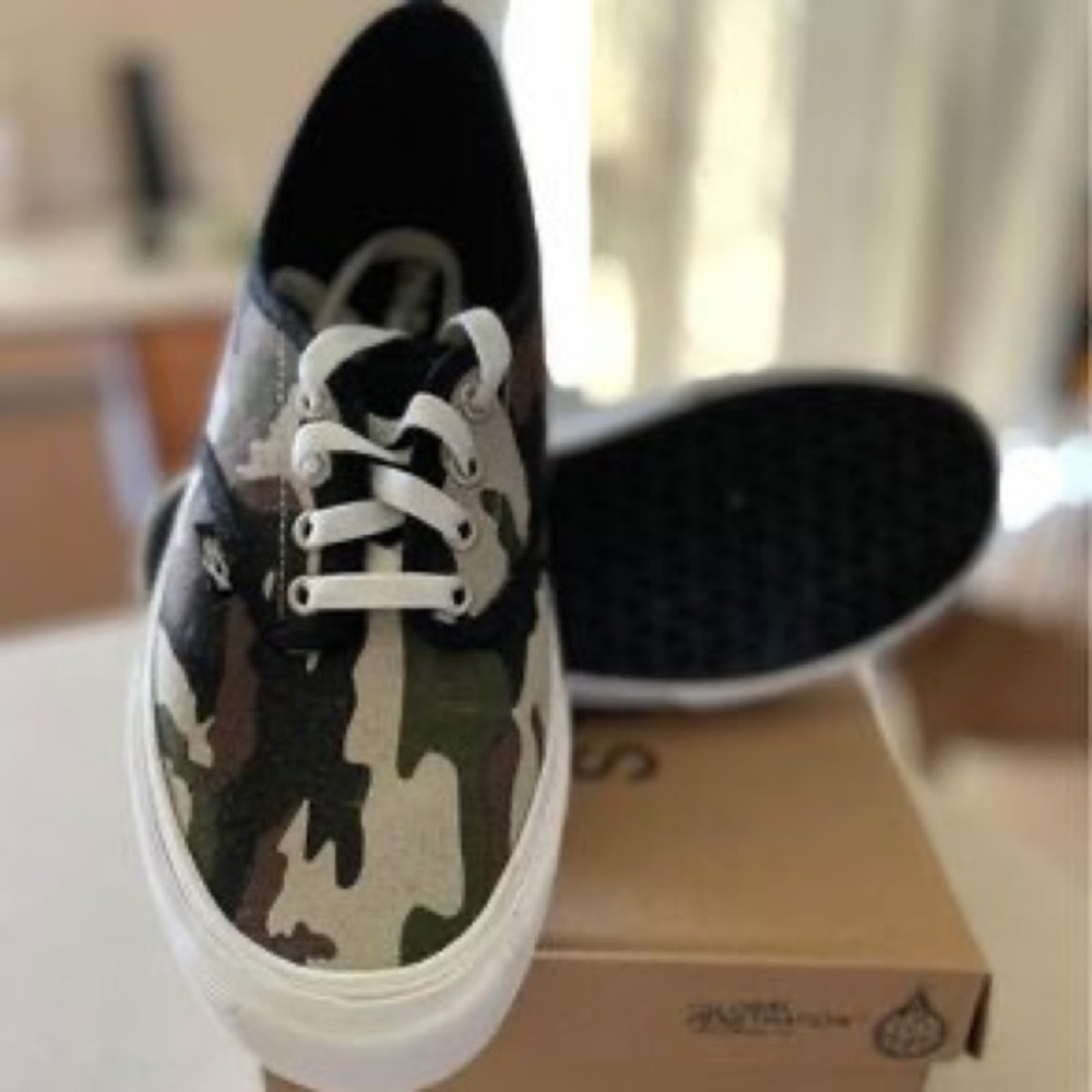 Unisex Straye Gower Camo NIB
